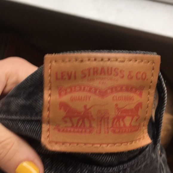 Original fit High wasted Levi’s - Picture 3 of 3